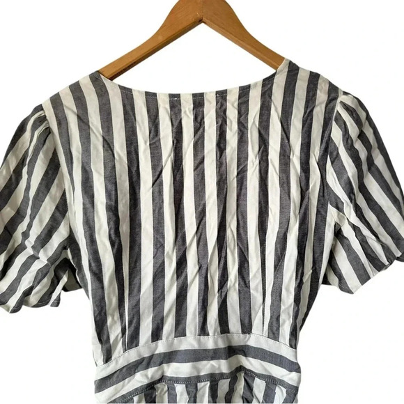 BB DAKOTA Women's Wrappers Delight Stripe Wrap Top - Picture 10 of 15